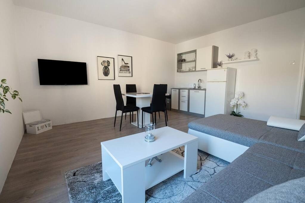 Apartman Iva Apartment ซาดาร์ ภายนอก รูปภาพ